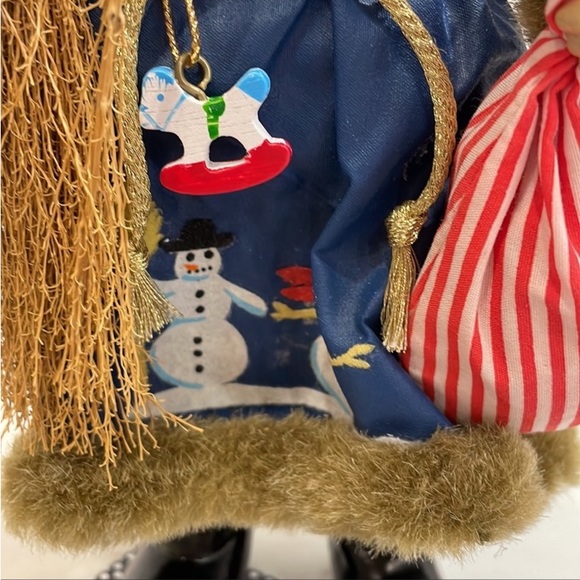 ❤️🎄 DEPT 56 | Clothtique Possible Dreams Santa | Dressed For The Holidays 🎄❤️ - Picture 2 of 10